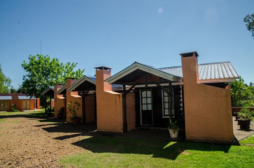 Hotel Del Pasaje Termas del Dayman Luaran gambar