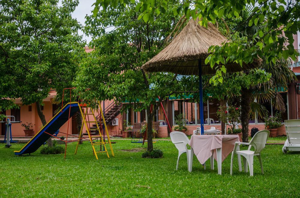 Hotel Del Pasaje Termas del Dayman Luaran gambar