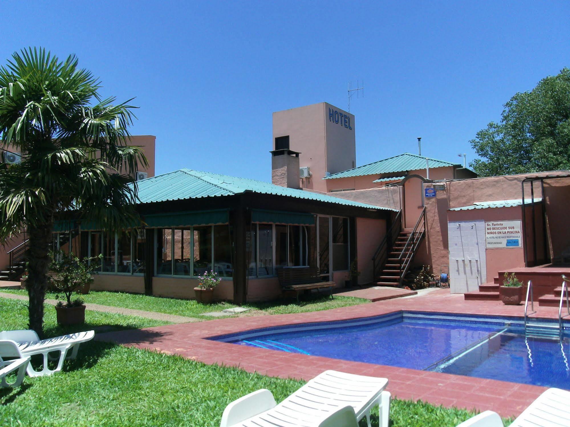 Hotel Del Pasaje Termas del Dayman Luaran gambar