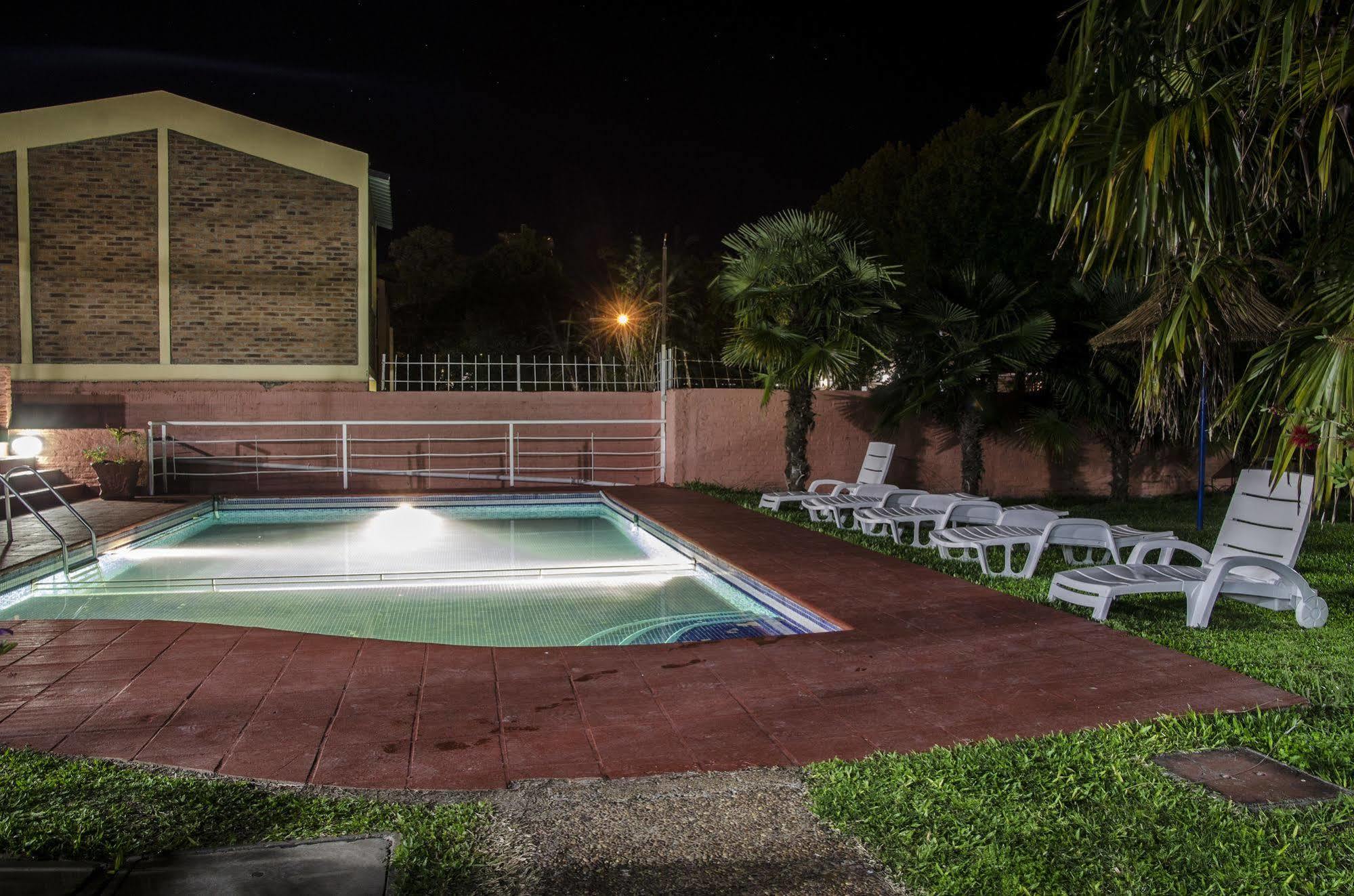 Hotel Del Pasaje Termas del Dayman Luaran gambar