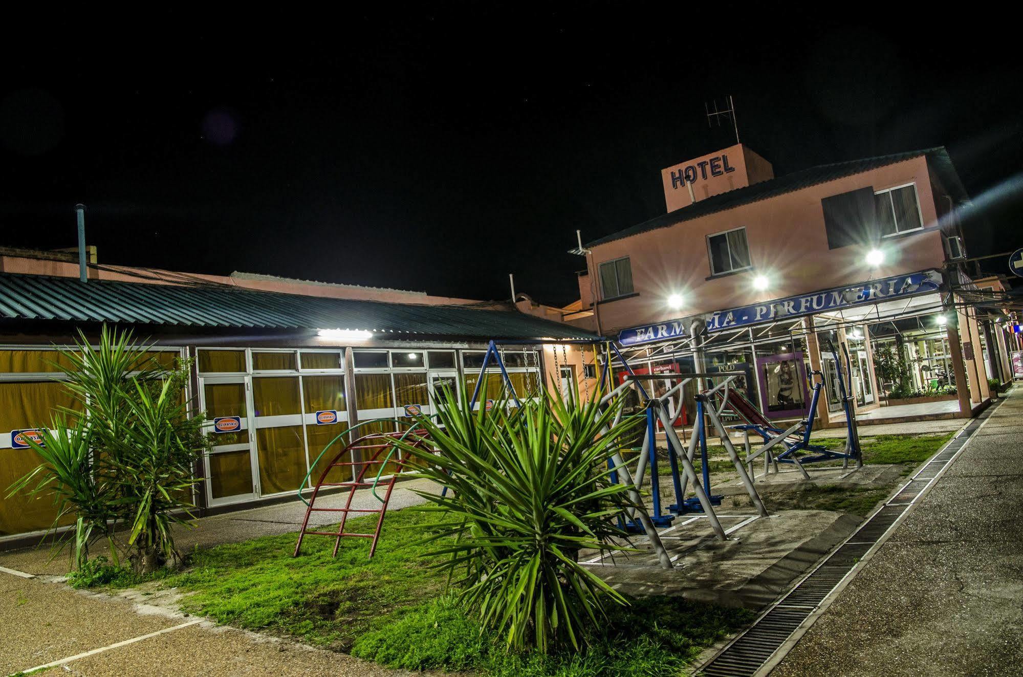 Hotel Del Pasaje Termas del Dayman Luaran gambar